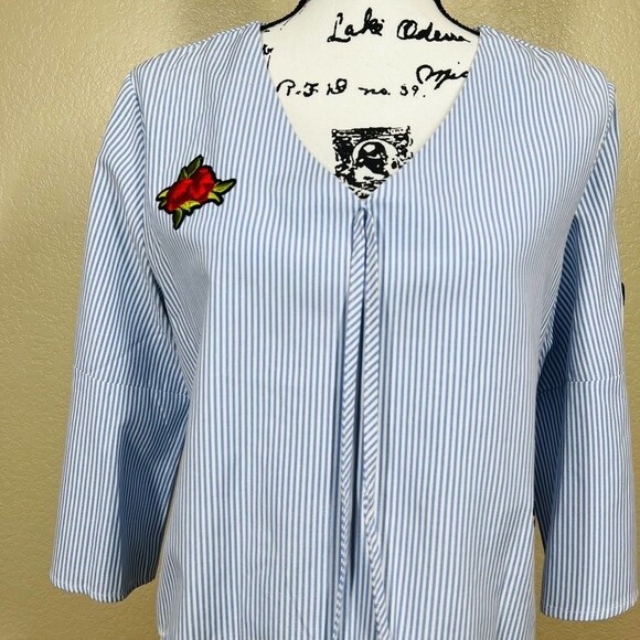 La sorella Blue top striped V-neckline Bell sleeve with butterflies patch size L - Picture 10 of 13